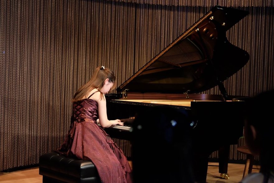 大阪万博ポーランドパビリオンでの演奏